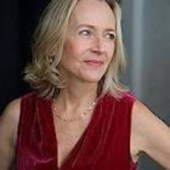 Meet your Posher, Sandra - Picture 1 of 1